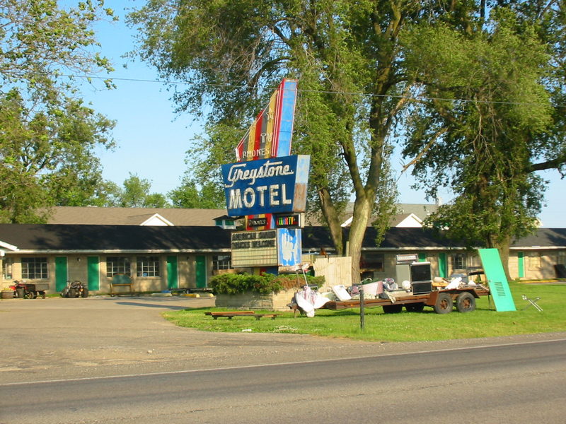 Greystone Motel - 2002 Photo (newer photo)